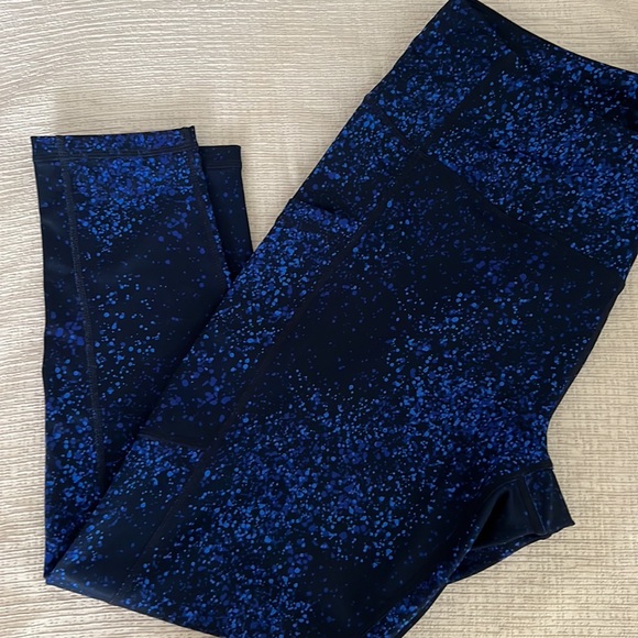 Zella navy high waisted leggings. - Picture 2 of 3